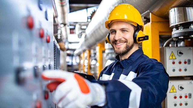 Desvendando o Papel Crucial do Engenheiro de Segurança do Trabalho: O Que Ele Realmente Faz?