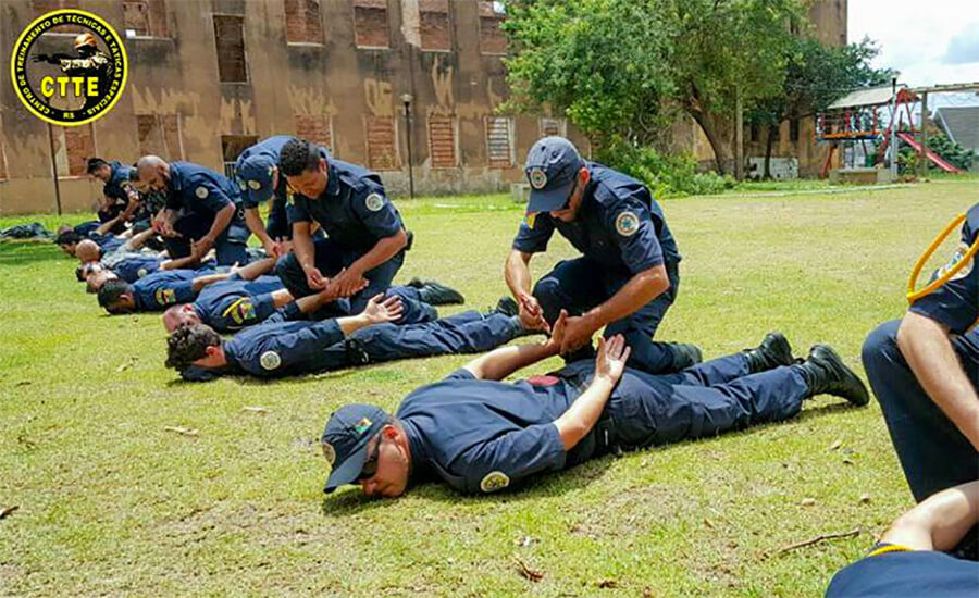 Os Melhores Treinamentos de Defesa Pessoal Policial: Técnicas e Estratégias Essenciais